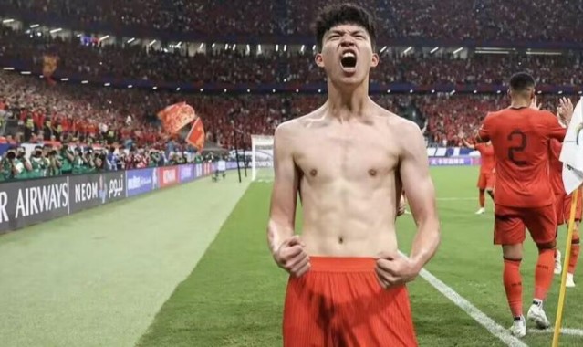 Kaiyun开云中国官网-王钰栋，拒绝德甲合同，放弃留洋？在中超拿300万顶薪