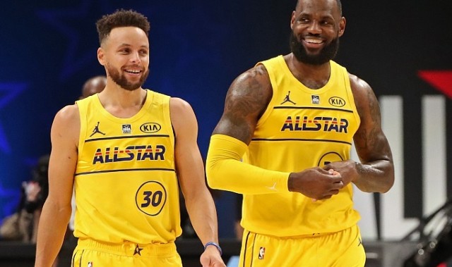 Kaiyun中国官网-ESPN评全明星名单：库里值得首发 华子略有遗憾 老詹定能延续纪录